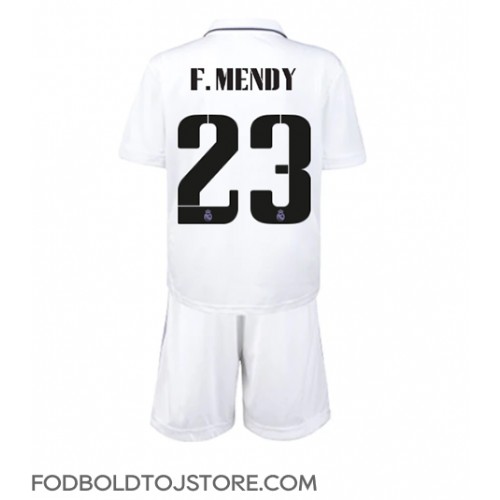 Real Madrid Ferland Mendy #23 Hjemmebanesæt Børn 2022-23 Kortærmet (+ Korte bukser)